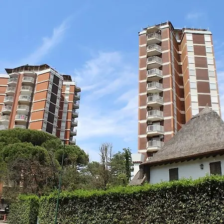 Apartamento Due Torri Al 9 Piano Con Splendida Vista Mare *